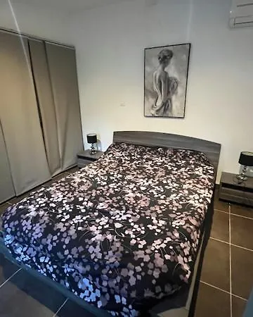 Maison Individuelle Type F2 *