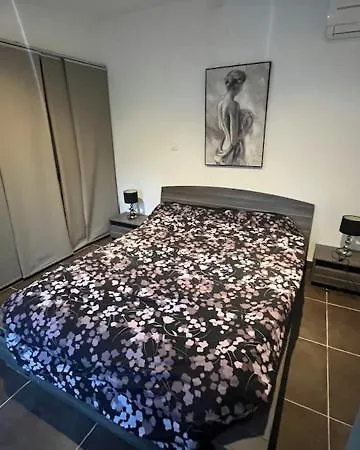 Maison Individuelle Type F2 *